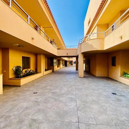 Rooftop Pool Apartman *