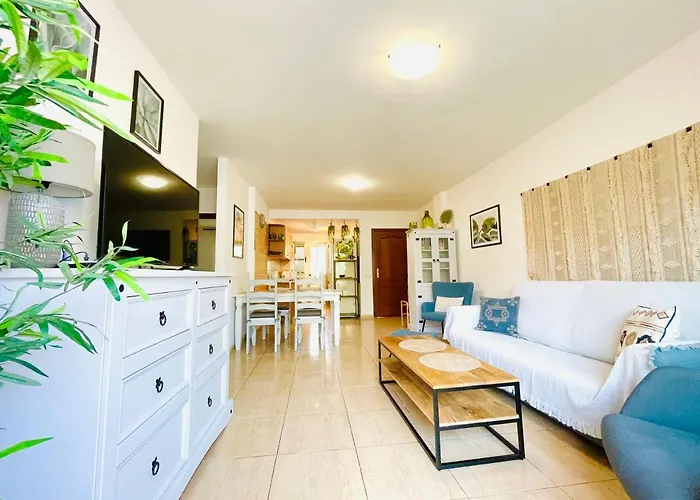 Rooftop Pool קורלחו