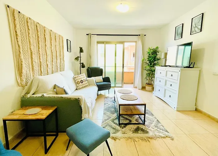 Rooftop Pool * קורלחו